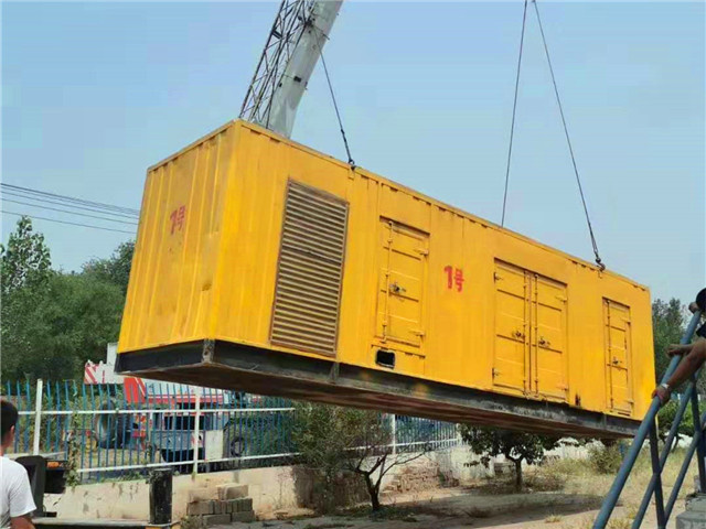 厦门300KW柴油发电机组油耗是多少?